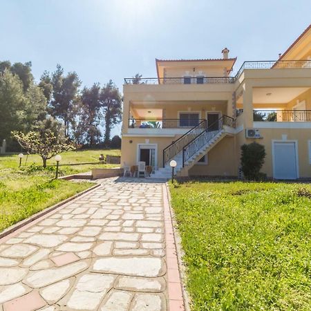 Kyrana Apartments Paliouri Bagian luar foto