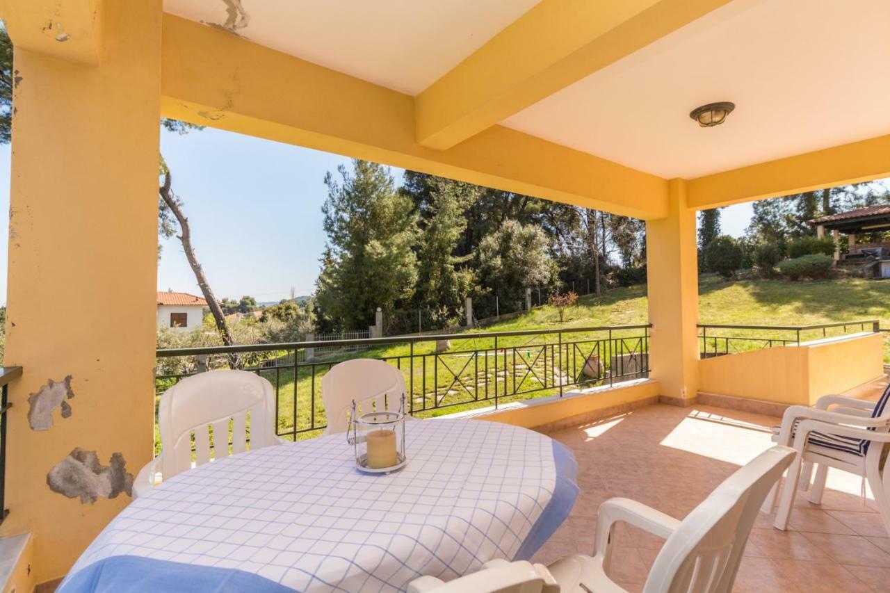 Kyrana Apartments Paliouri Bagian luar foto