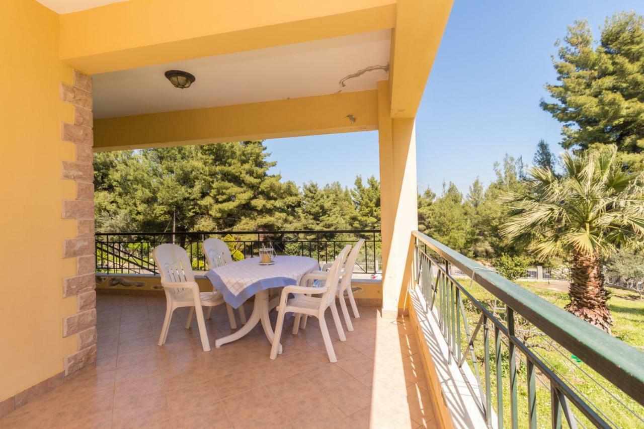 Kyrana Apartments Paliouri Bagian luar foto